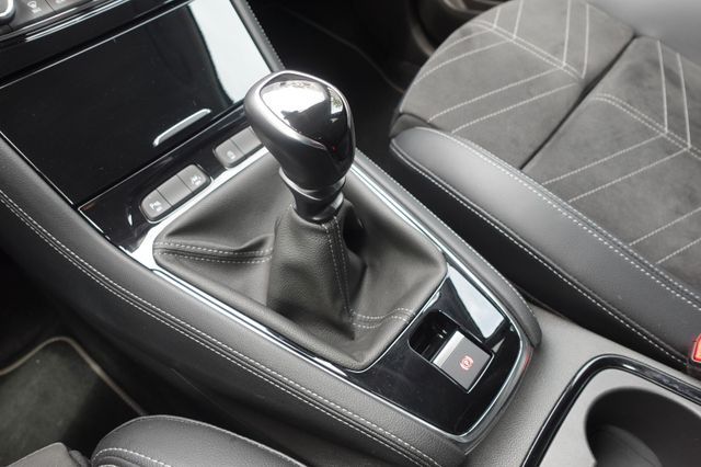 Fahrzeugabbildung Opel Grandland 1.2 Turbo GS Line 360,KlimaA,LED,Navi