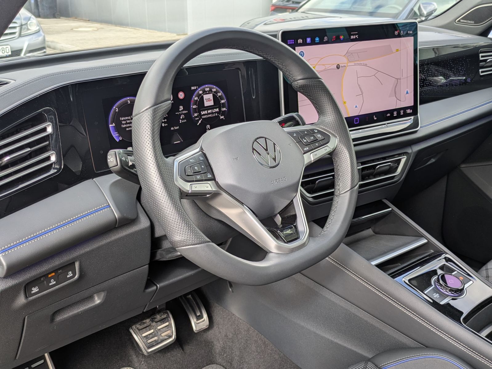 Fahrzeugabbildung Volkswagen Tiguan 2.0 TDI 4M R-Line PANO*H&K*AHK*MATRIX*20"