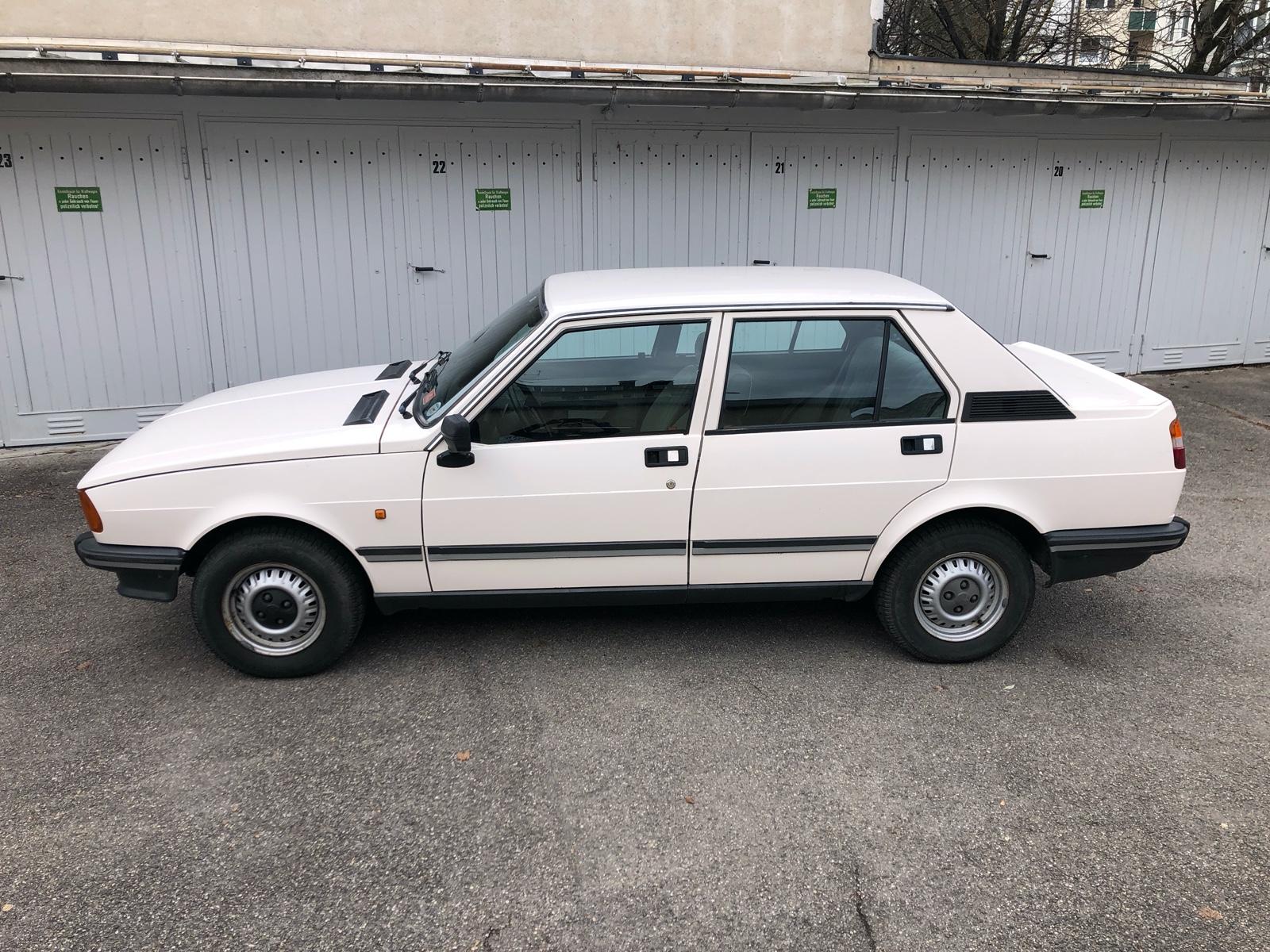 Alfa Romeo Giulietta 1,6 *H-KENNZEICHEN*TÜV NEU*