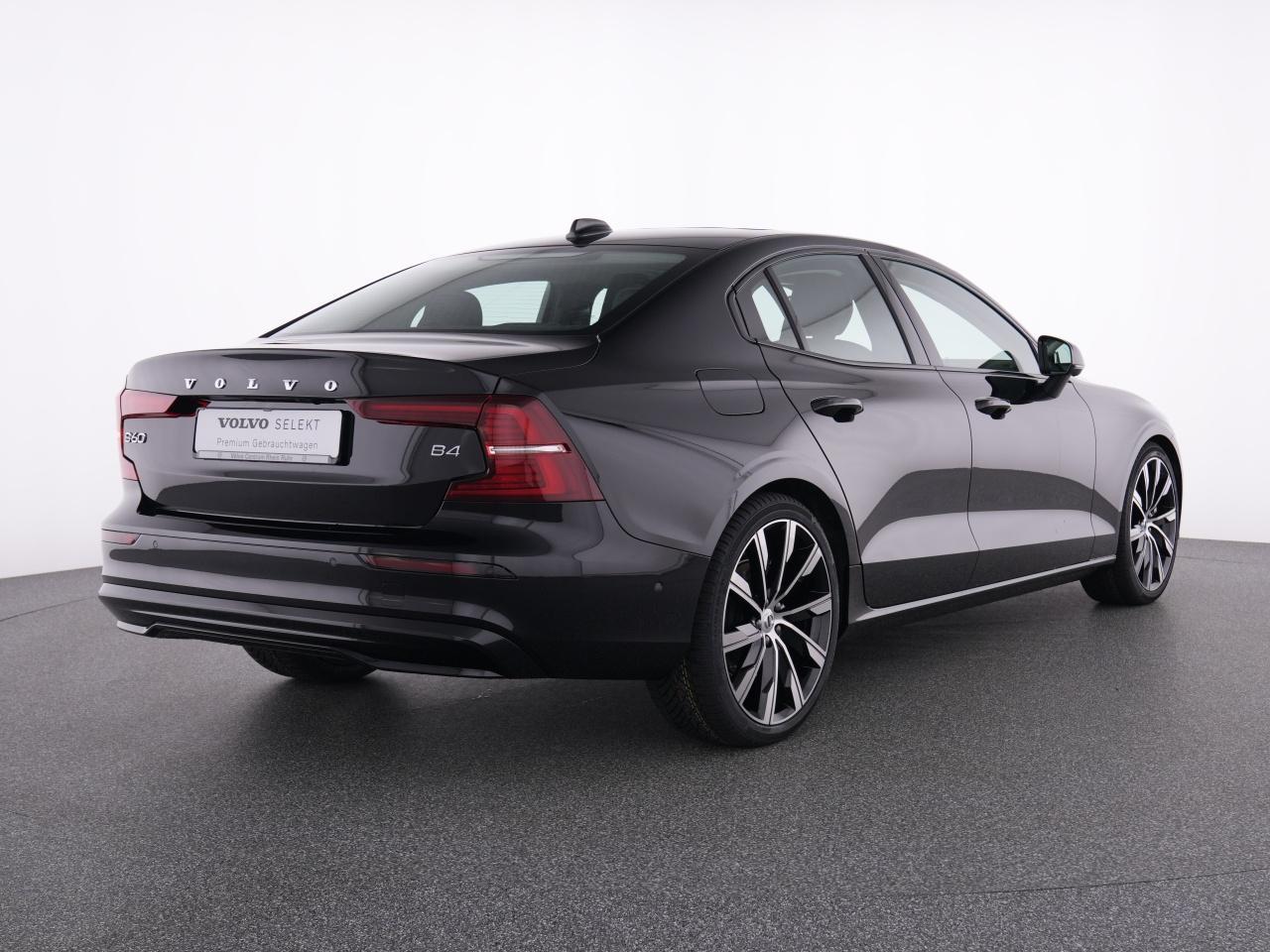 Volvo S60 B4 Plus Dark +PANO+20'+STANDHZ+360°+FAHRASS