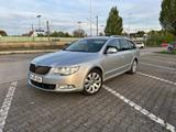 Skoda Superb 3.6 V6 DSG 4x4 Elegance Combi Elegance - Skoda Superb: Allradantrieb, 3.6