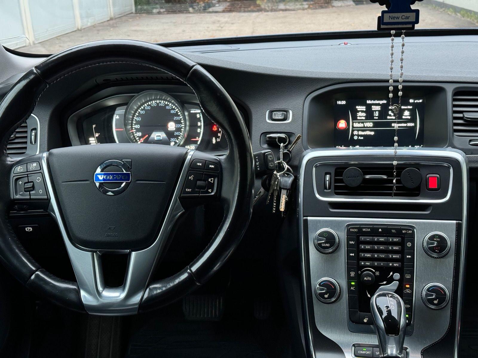 Volvo V60 2015 — photo 10