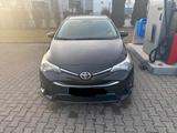 Toyota Avensis 2.0 D-4D Kombi | 143 PS | - gebrauchte Toyota Avensis aus dem Jahr 2015