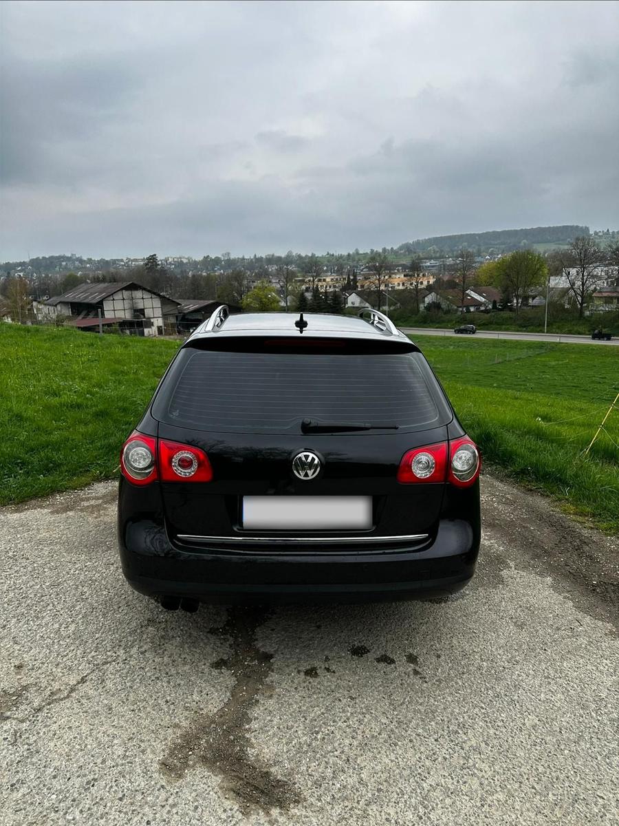 Volkswagen Passat 2007 — rear view