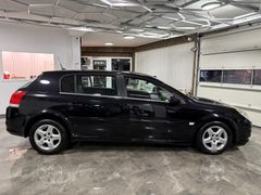 Fahrzeugabbildung Opel Signum 1.9 CDTI Edition / Automatik Xenon Tempom