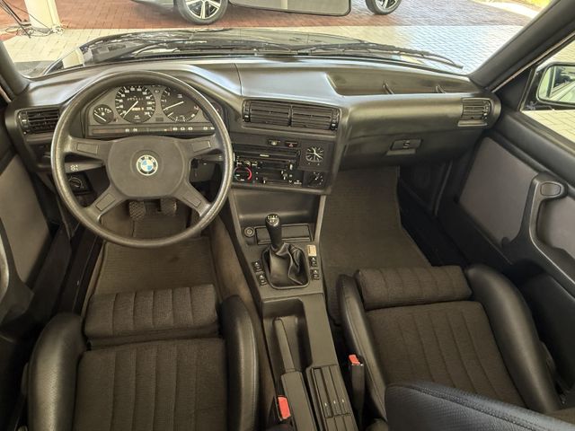BMW 320i CABRIO VFL HARDTOP WINDSCHOTT 2.HAND