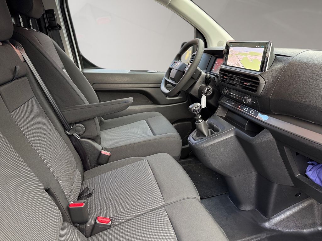 Fahrzeugabbildung Citroën Jumpy 2.0 BlueHDi 145 Standard