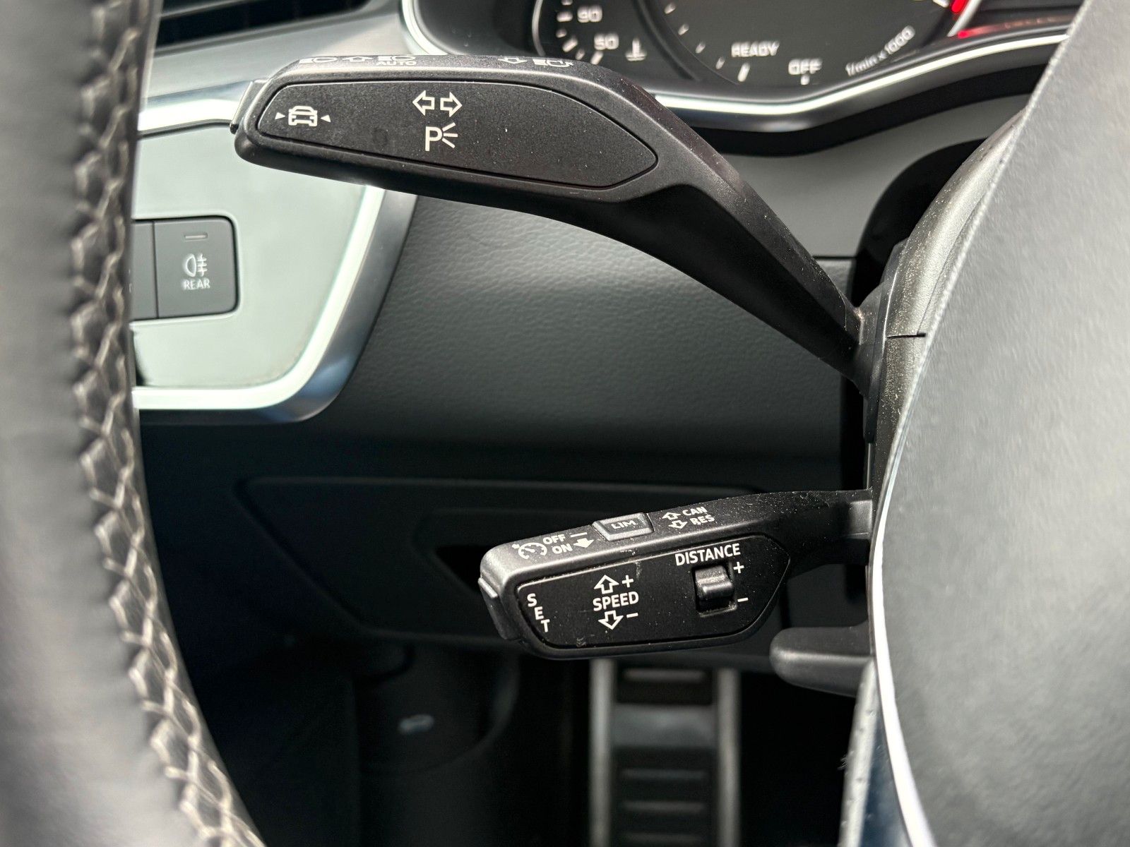 Fahrzeugabbildung Audi A6 Avant 45 TDI quattro S LINE SPORT PLUS LED PA