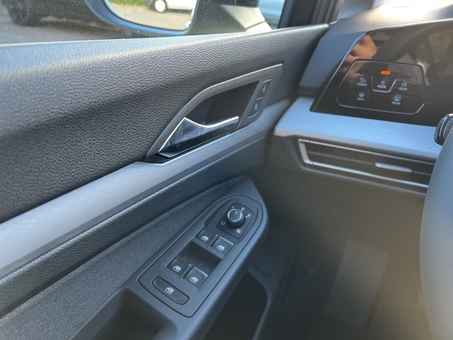 Golf VIII Variant Life 2.0 TDI6-Gang