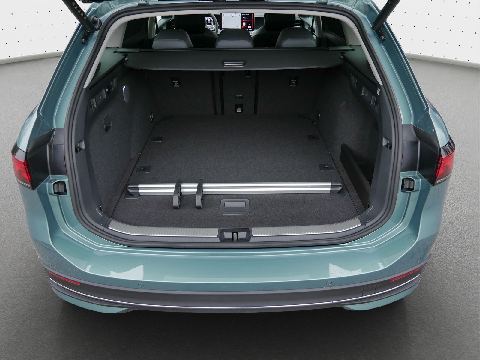Volkswagen Passat Variant - Bild 11