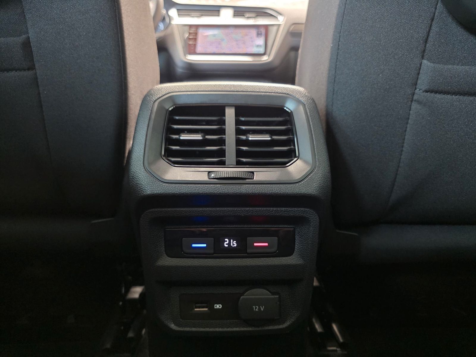 Fahrzeugabbildung Volkswagen Tiguan R-Line/Pano/Keyless/LED/Virtual/Dynaudio
