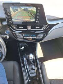 Toyota C-HR - 9