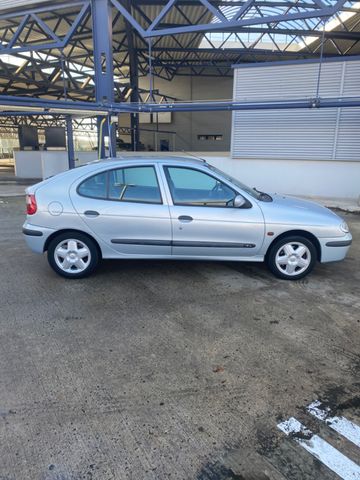 Renault Megane Classic RXE 1.6 16V RXE