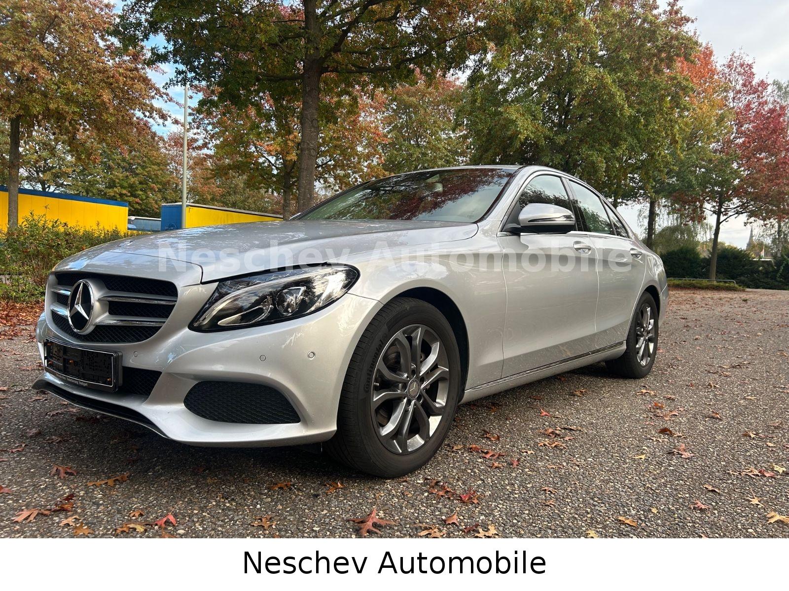 Mercedes-Benz C 200 Avantgarde Leder/Comand/LED/17"/1A Zustand