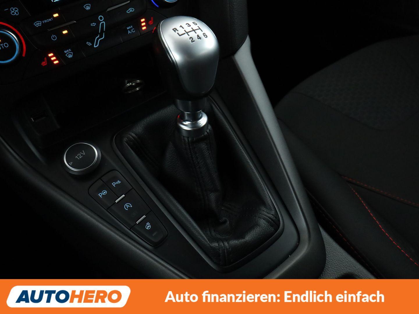 Ford Focus 1.0 EcoBoost ST-Line *NAVI*XENON*TEMPO*PDC