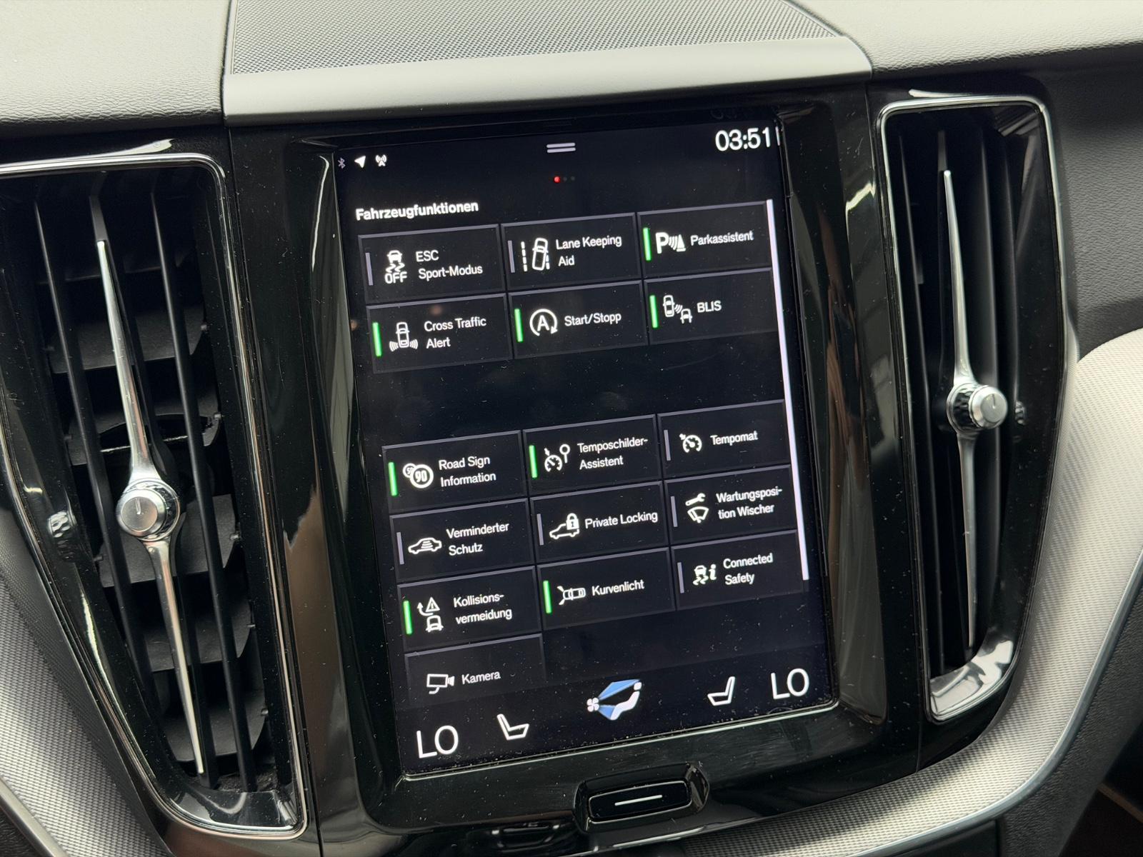 Volvo XC60 D5 AWD R-Design AHK 3D-NAVI Intel Sport