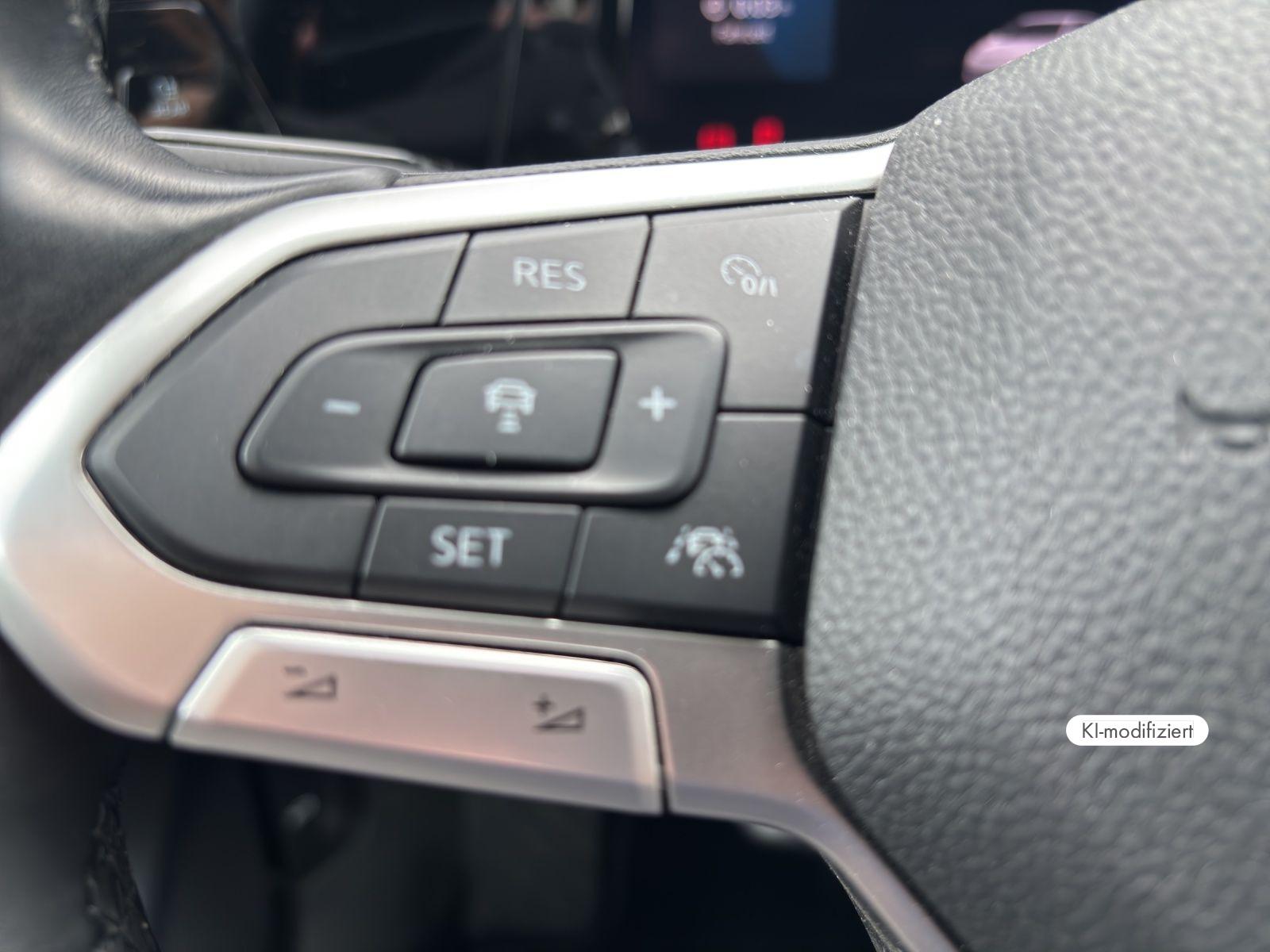 Volkswagen Golf VIII Style 1.5 eTSI DSG MATRIX ACC NAVI HAR, миниатюра 18