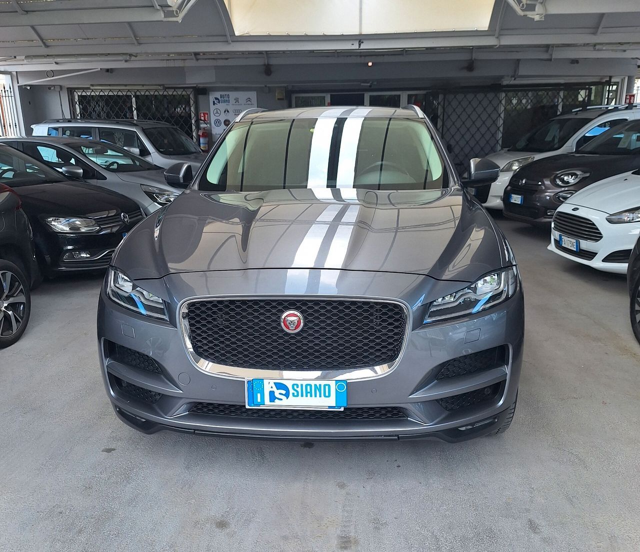JAGUAR F-Pace