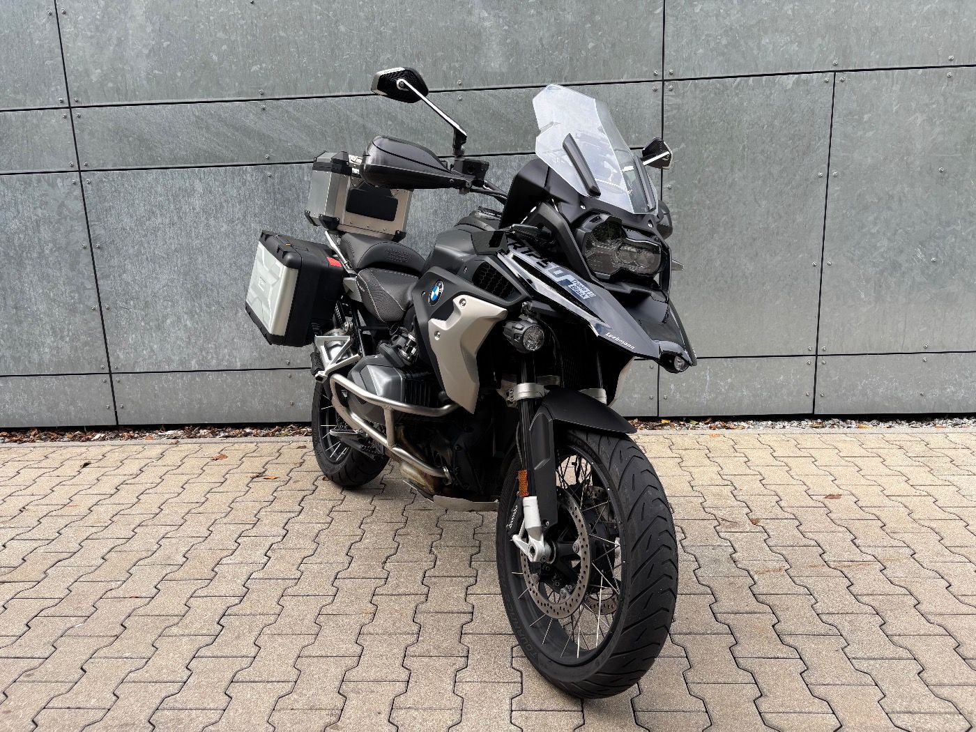 Fahrzeugabbildung BMW R 1250 GS Triple Black 4 Pakete Kofferset