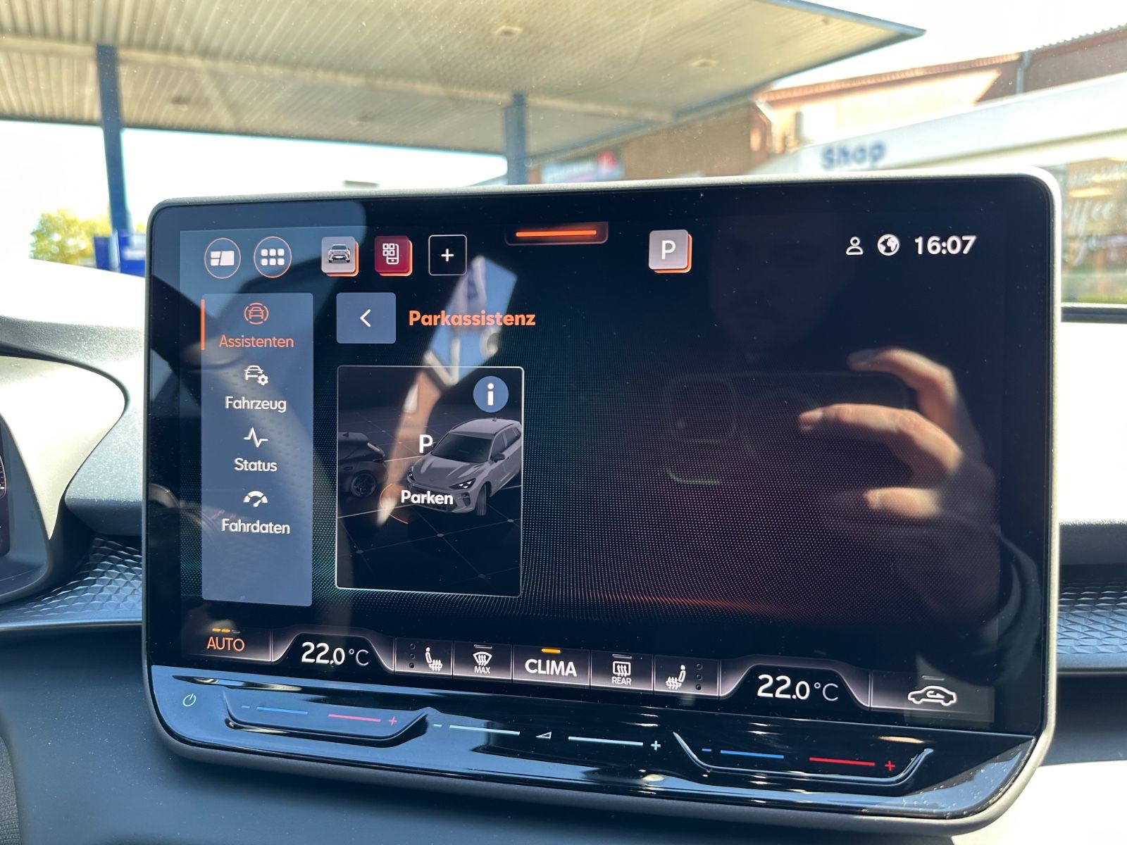 Fahrzeugabbildung CUPRA Terramar 1.5 eTSI DSG Navi/Pano/ACC/LED/AHK/GJR