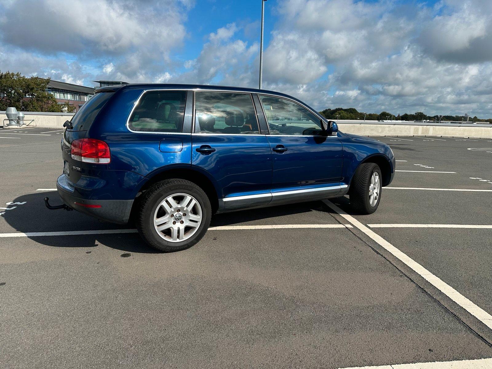 Volkswagen Touareg 2005 — rear view