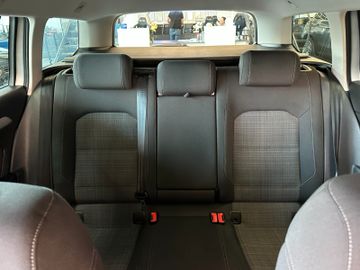 Volkswagen Passat *KEYLESS*ACC*AHK*NAV*3-ZONEN*LED*