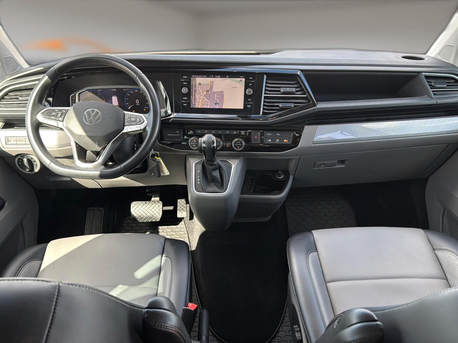Volkswagen T6.1 Caravelle  Highline 4MOTION AHK Stand