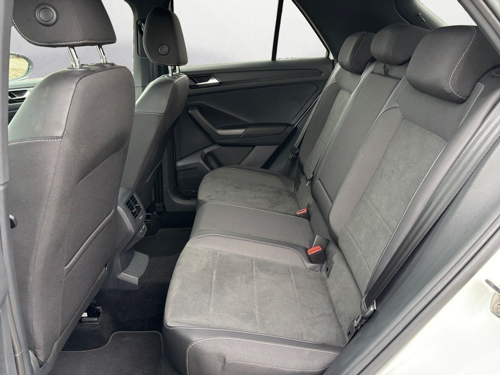 Volkswagen T-Roc - Bild 11
