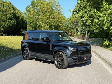 Land-Rover Defender - 8