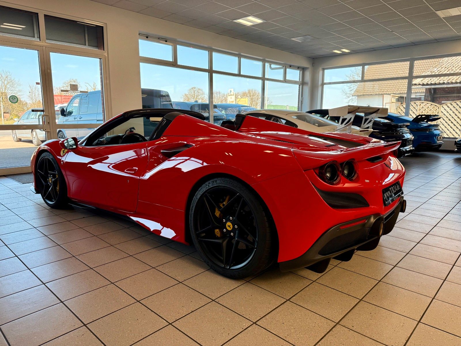 Fahrzeugabbildung Ferrari F8 Spider Carbon Racing Seats/LIFT/LED