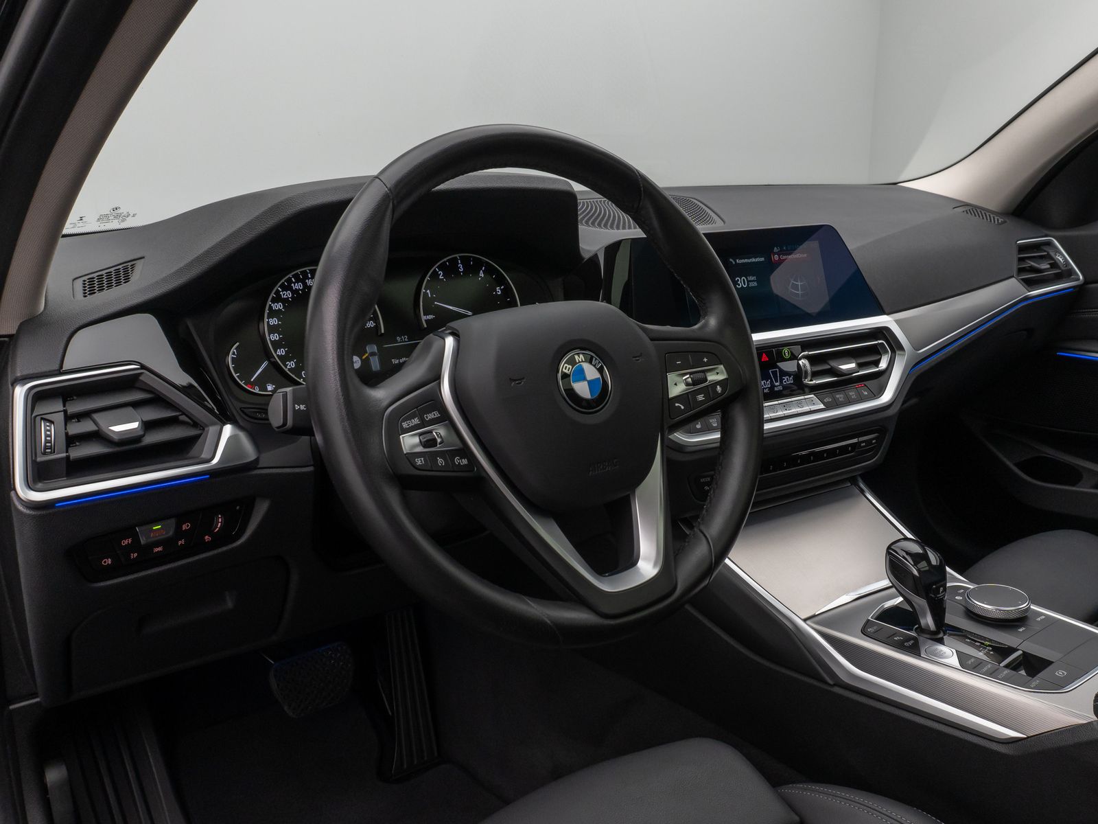 Fahrzeugabbildung BMW 330i Panorama Komfort Leder Sportsitz Stop&Go