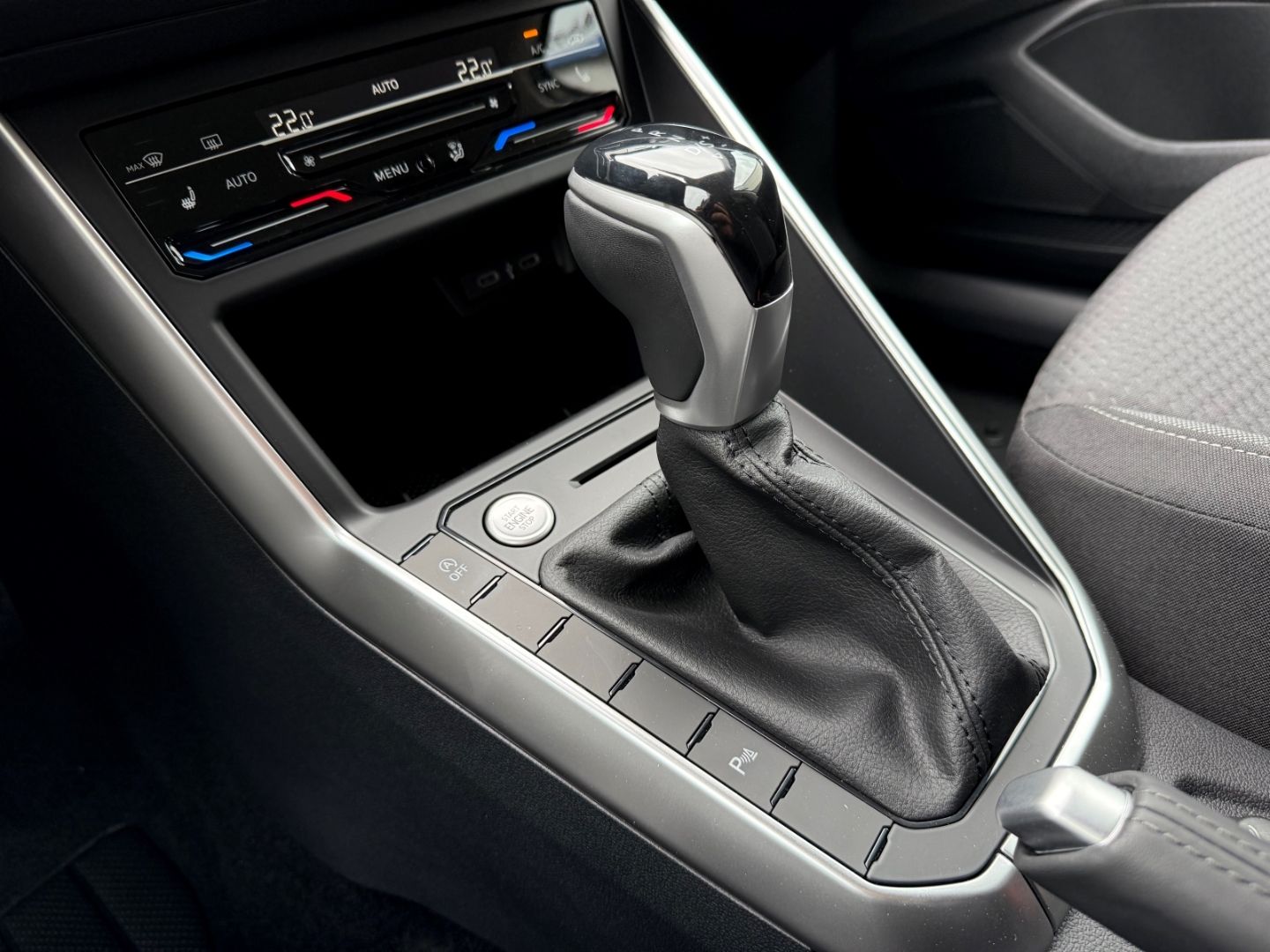 Fahrzeugabbildung Volkswagen Taigo Life Spring 1.0 TSI DSG Digitales Cockpit