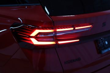 Fahrzeugverkauf 28 Skoda Kodiaq 2.0 TSI 195 kW 4x4 RS Pano AHK StHz