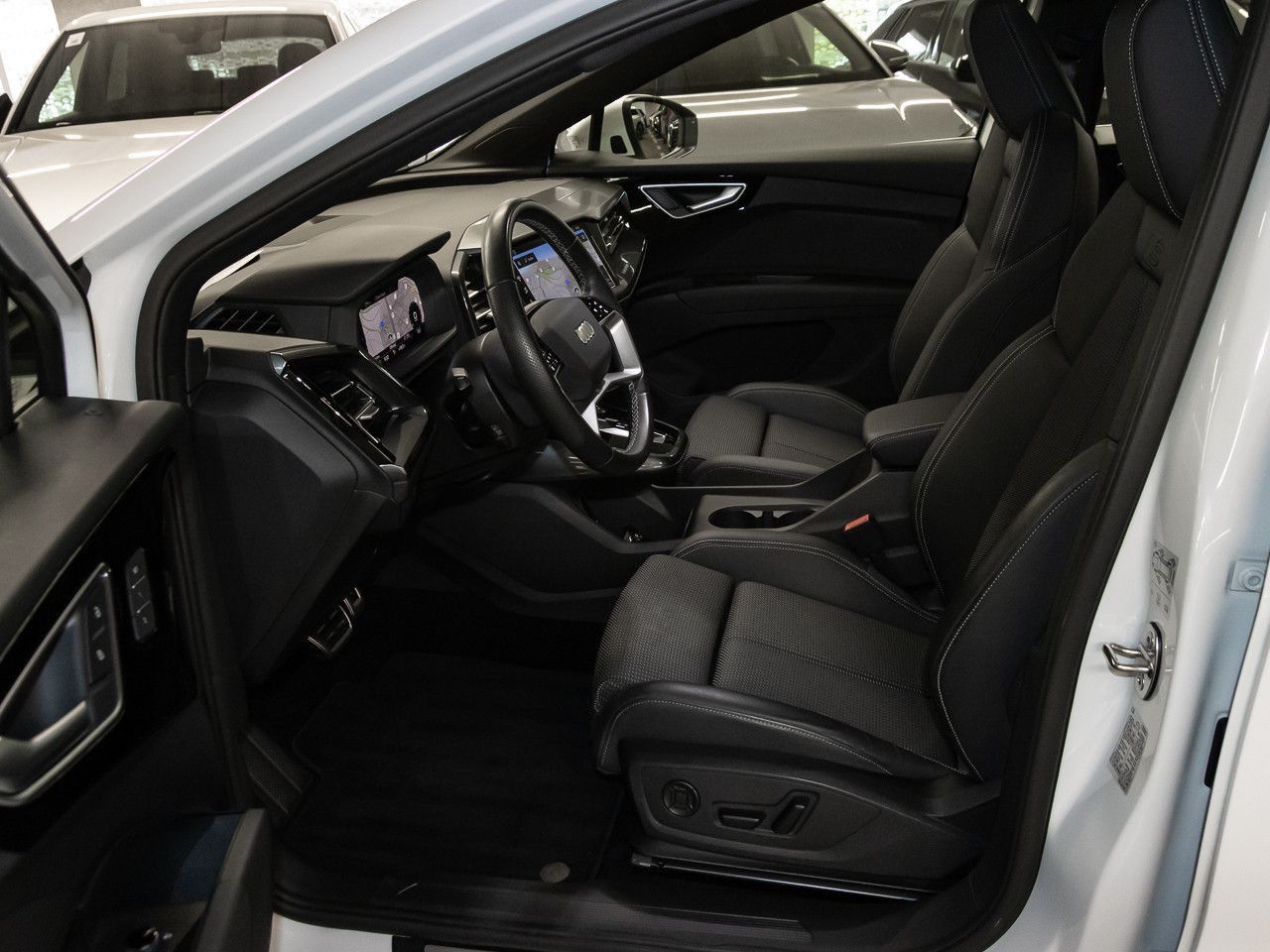 Audi Q4 e-tron 40 S line Standklima Navigation 19'' foto 16