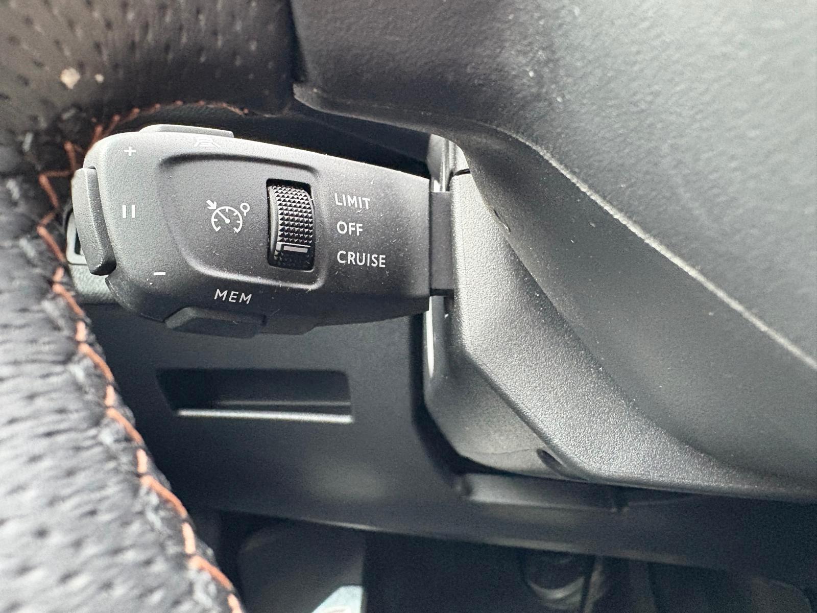 Peugeot 3008 GT -Garantie/Abstandstempomat/S-Heft-