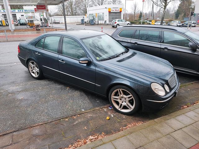 Mercedes-Benz Mercedes E 280 , 3.0 Liter Benziner, Gepfl...