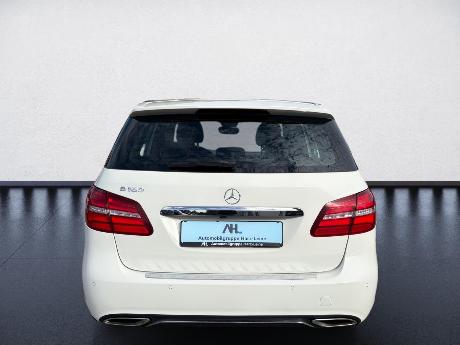 Mercedes-Benz B 180 1.6 L Edition B DSG RFK NAVI SHZ GRA PDC