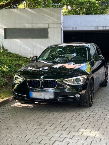 BMW 118i F20 Sport Line mit Sternenhimmel ...