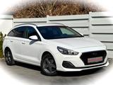 Hyundai i30 cw Trend*1,4 Turbo*Garantie*Sehr gepflegt* - Hyundai i30: Turbo