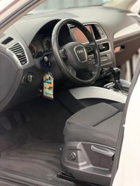 2009 AUDI Q5 — миниатюра 12