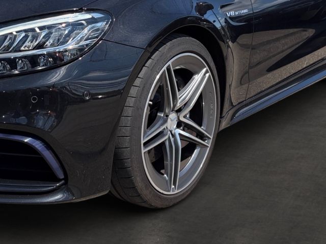 Fahrzeugabbildung Mercedes-Benz C 63 AMG Coupe Panodach Burmester 19'' LED