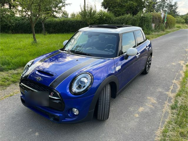 MINI Mini Cooper S 5-Türer Starlight Blue metal...