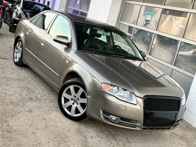 Audi A4 3.0 TDI  quattro *LIMOUSINE* 6-GANG *S-LINE*