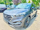 Hyundai TUCSON 1.6 Passion mit Navi & Sitzheizung - Hyundai Gebrauchtwagen in Berlin