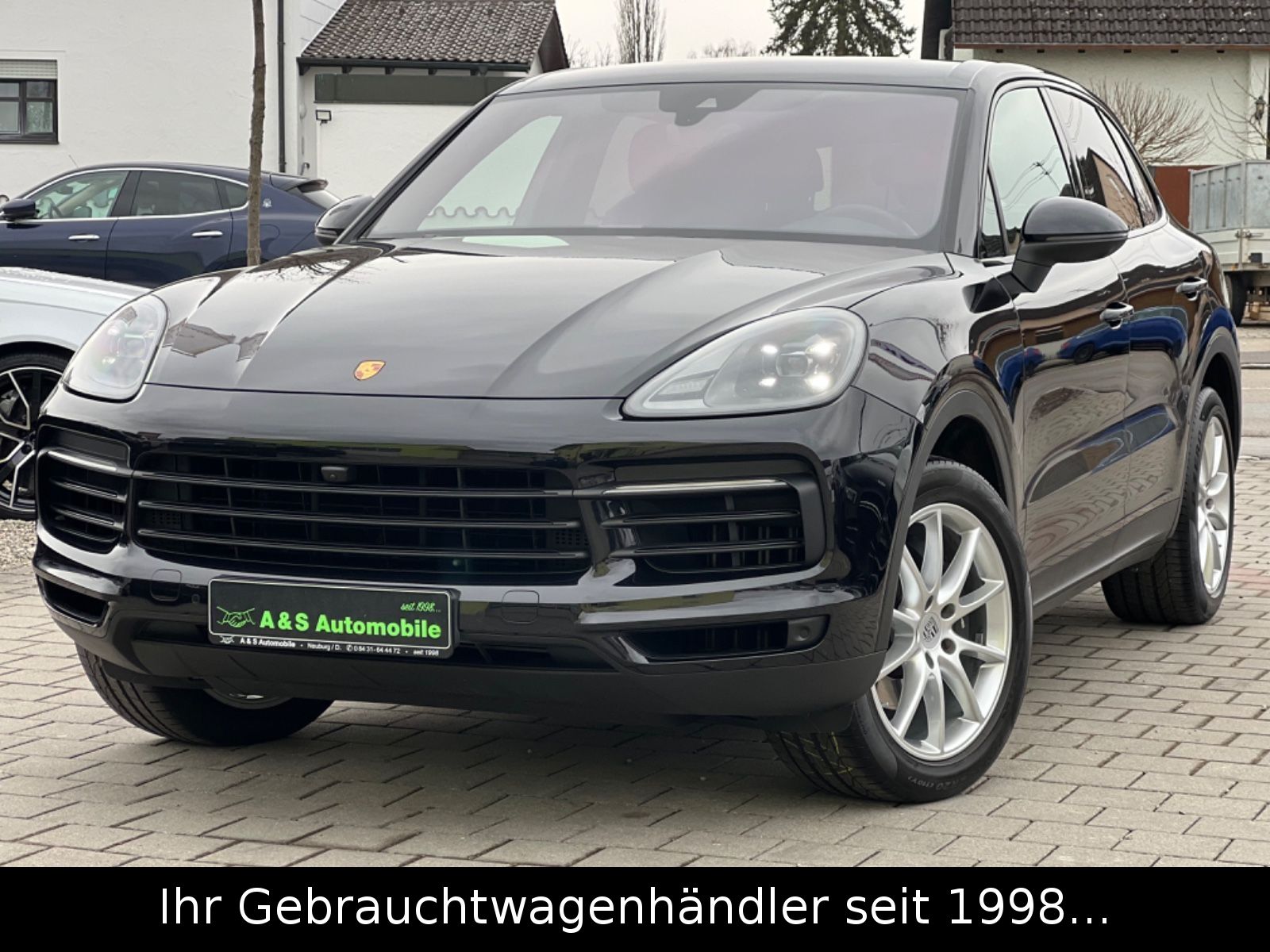 Porsche Cayenne - 1