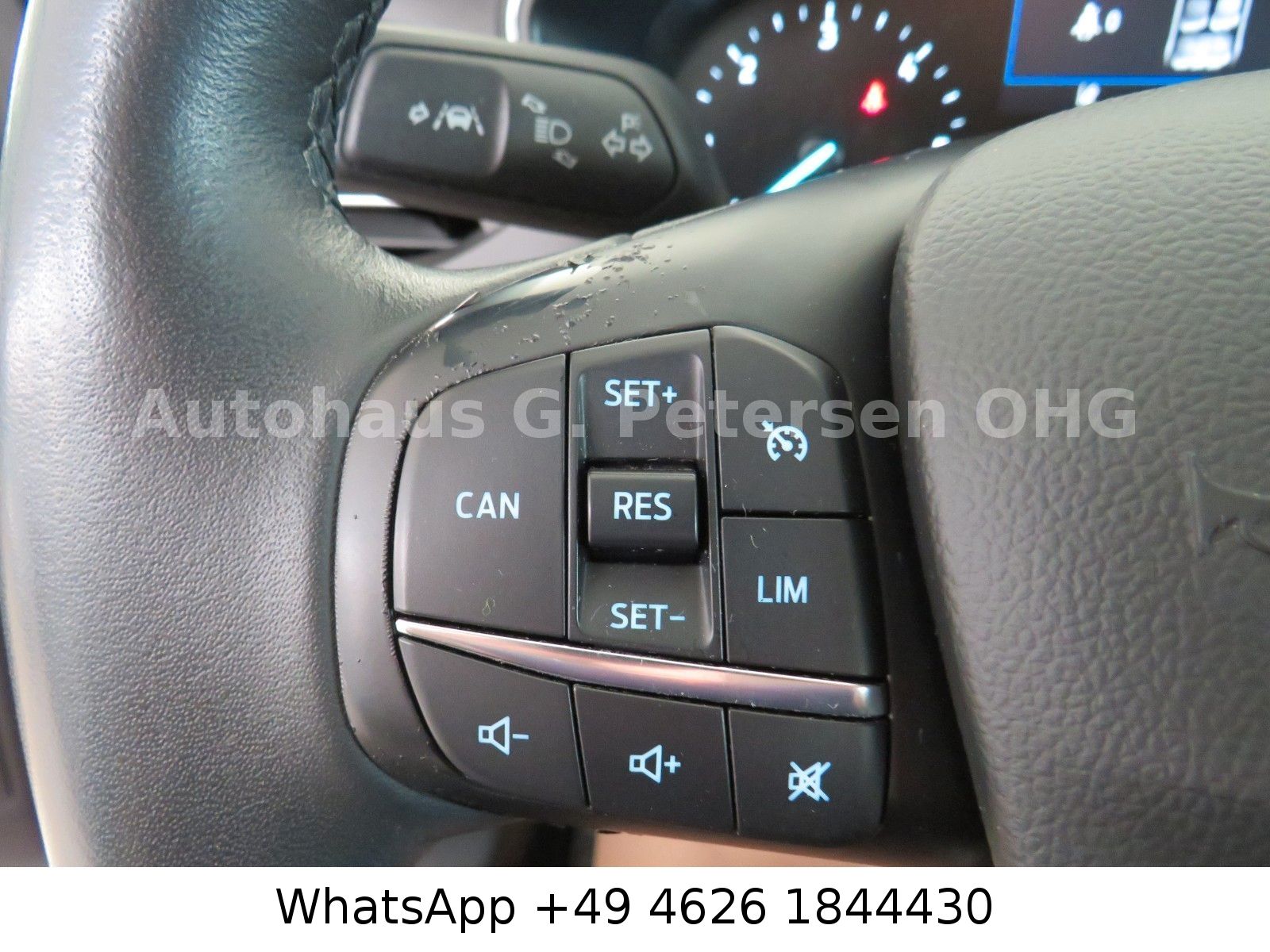 Fahrzeugabbildung Ford Focus 1,5 Titanium Turnier*Tempo*SHZ*LM 16*