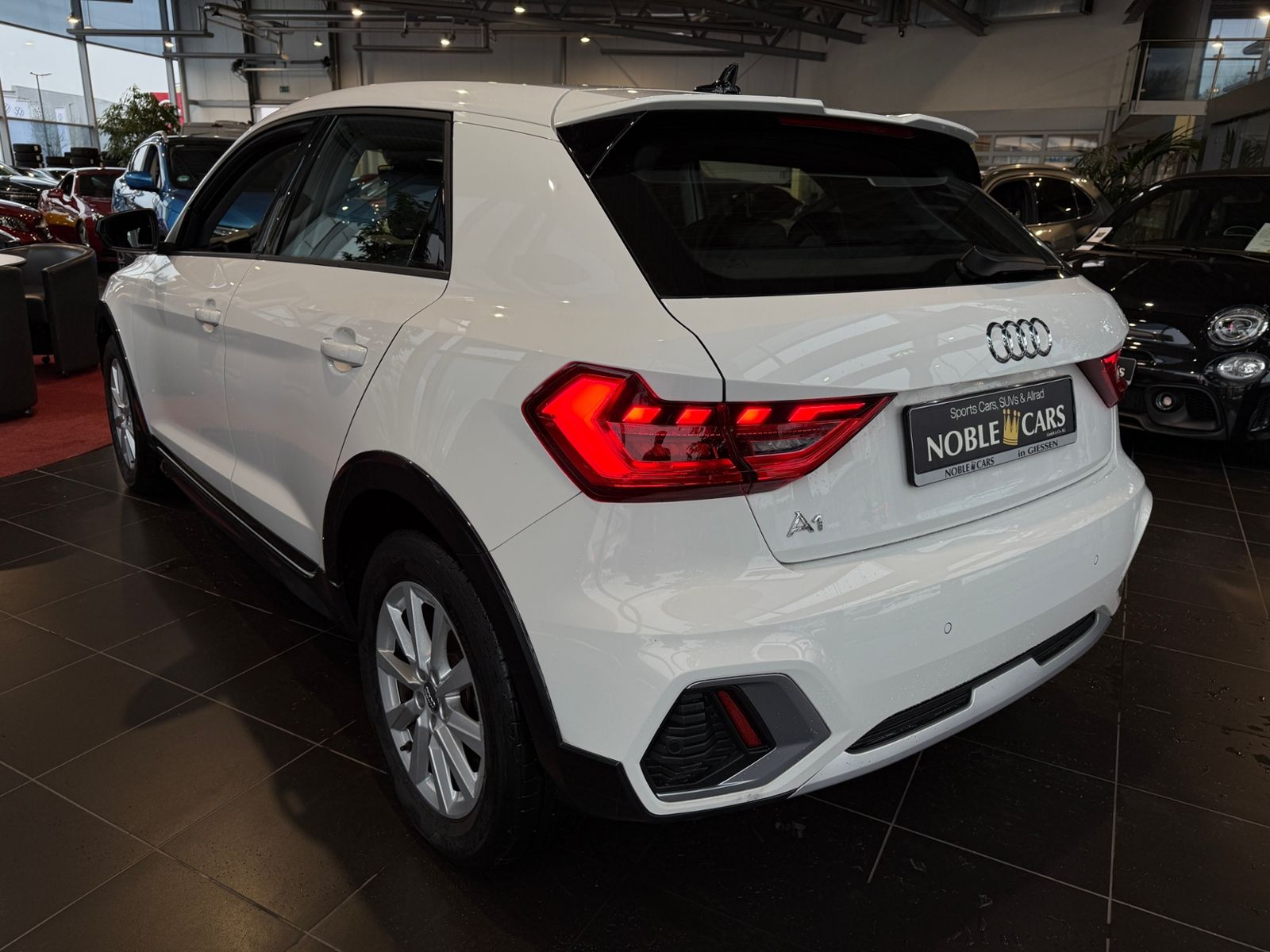 Fahrzeugabbildung Audi A1 citycarver 30 TFSI S line LED NAV SHZ PDC