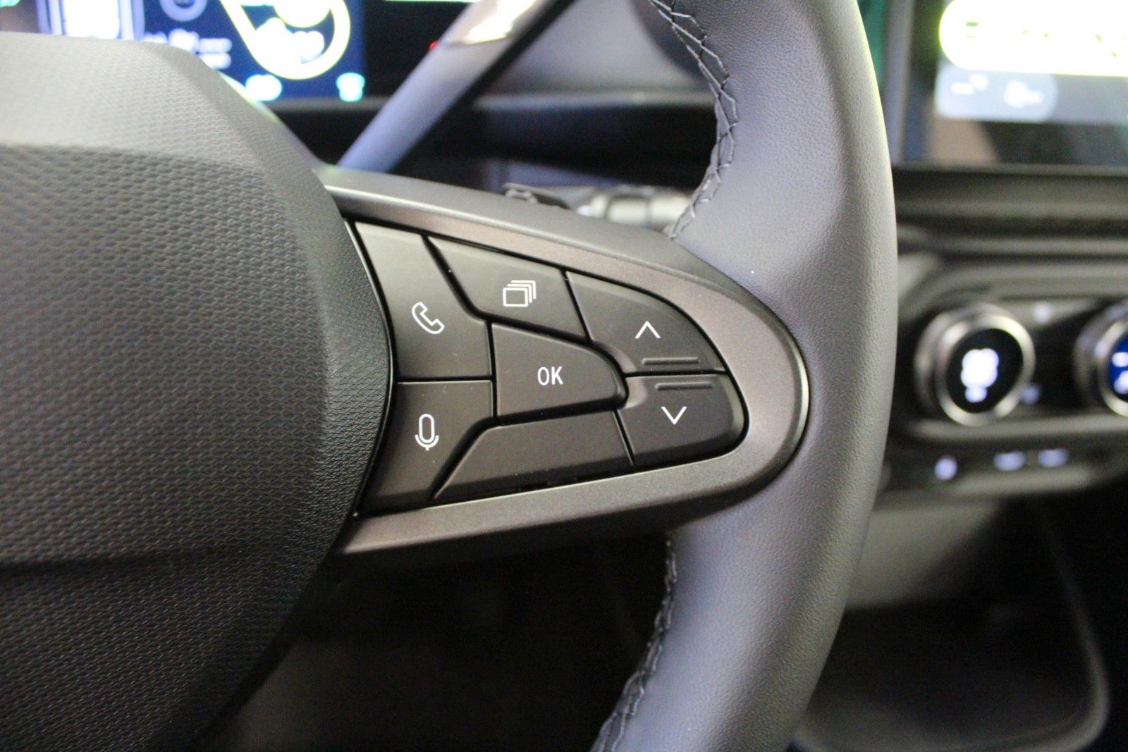 Fahrzeugabbildung Renault Twingo E-Tech 80 Urban Range *Vollausstattung*