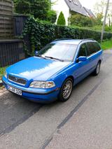 Volvo V40 BJ 2000 sehr gepflegt Oldtimer A... - gebrauchte Volvo V40 aus dem Jahr 2000