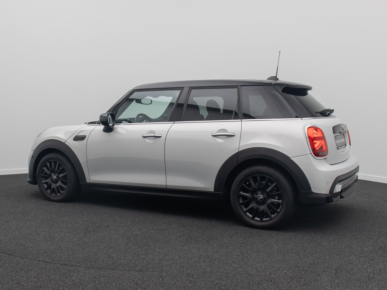 Fahrzeugabbildung MINI COOPER Panorama Kamera HUD H/K DAB Komfort Voll